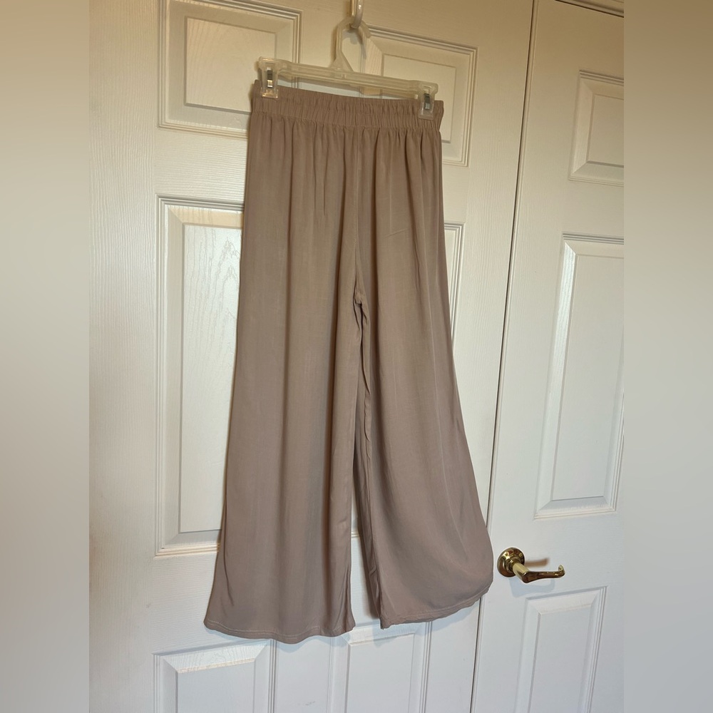 Chic Wide-Leg Tan Pallazo style Pants - Picture 7 of 7